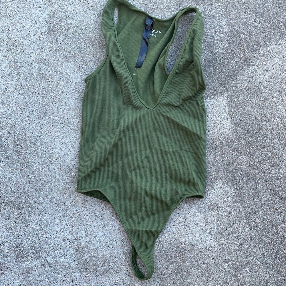UO ribbed halter V neck